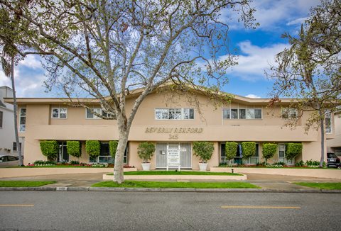 Apartment Building in Beverly Hills
